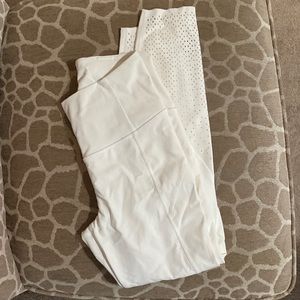 White lululemon leggins, like new, size 6